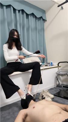 白栀囚禁狗笼/小白鞋踢踹/高跟踩踏/坐脸窒息虐乳 bf47428