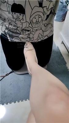 小羊咩咩粉高跟玉足踩虐 JS241125-20