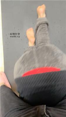 安安sama近距离吮吸脚趾-全体重踩踏 JS241125-22