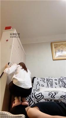 安安sama近距离吮吸脚趾-全体重踩踏 JS241125-22