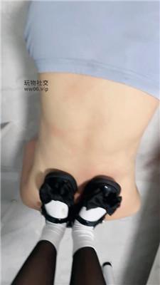 掉公主白袜黑丝捂臭脚碾压踩 JS241125-8