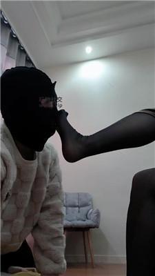 拽拽御姐S-黑丝美腿踩虐 JS241128-7