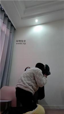 拽拽御姐S-黑丝美腿踩虐 JS241128-7