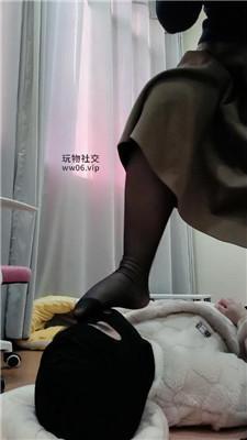 拽拽御姐S-黑丝美腿踩虐 JS241128-7