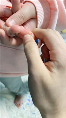 沐沐大大藤条抽白袜脚母畜 JS241127-27