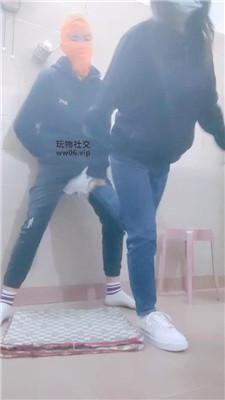 奇了怪了运动鞋白袜连环踢裆踩踏 JS241128-8