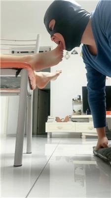 【爱秀套图】【蜜糖】近距离裸足狂舔JS241201-11