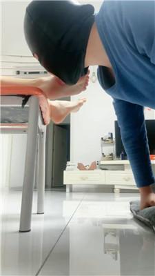 蜜糖近距离裸足狂舔 JS241201-11