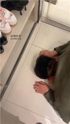 【爱秀套图】【奈奈sama】多双脏鞋-物化人体擦鞋器JS241201-17