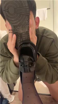 奈奈sama多双脏鞋-物化人体擦鞋器 JS241201-17