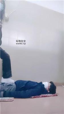 奇了怪了胯下羞辱-下跪闻小白鞋棉袜 JS241201-15