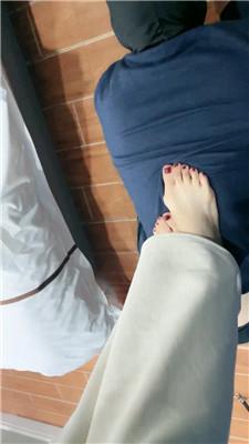 ccs体育课后让老师舔小白鞋白袜 JS241130-1