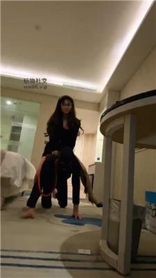 林夕小姐姐狗链遛狗/肉丝脚深喉/高跟踩踏/竹子虐打 bf47603