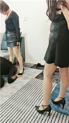 美容院S情侣奴-贱狗居然把老婆带来做狗 JS241129-47