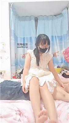 广西木木美少女S-坐脸窒息/闻舔内裤 bf47584