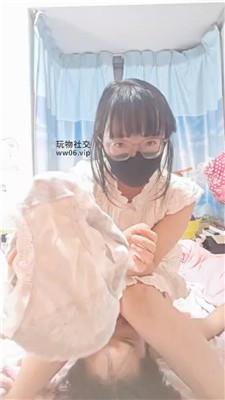 广西木木美少女S-坐脸窒息/闻舔内裤 bf47584