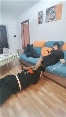 大庆S高跟黑丝踩虐脚下奴完整版JS241129-39