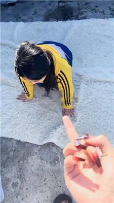 【爱秀套图】【沐沐大大】母畜-精神小妹户外虐舍友JS241129-42