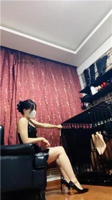 【爱秀套图】【冷颜】狗笼囚禁/舔多双高跟JS241130-7