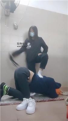 奇了怪了健身后原味白袜踩脚奴 JS241206-7