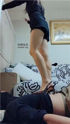 安安sama紫色丝袜超诱惑/全体重踩踏 bf47828