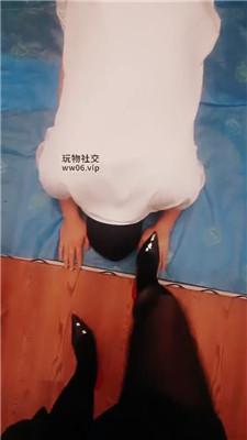 乂乂转胯狗爬/跪舔黑丝高跟/sp坐脸窒息 JS241205-40