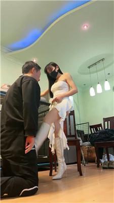 伊晨囚禁狗笼/狂抽耳光/长靴踩踢裆/喂口水圣水吃袜子 bf47819