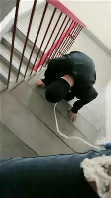 子衿殿下楼道遛狗/清理超脏短靴 JS241205-47