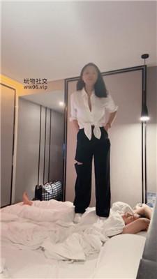 【爱秀套图】【栀子女王】吃袜子/棉袜踩踏/坐脸窒息bf47832