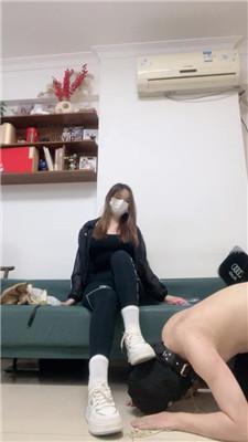 【爱秀套图】【雯雯】强迫舔闻运动鞋白袜/掐乳坐脸窒息/吮吸脚趾缝bf47834