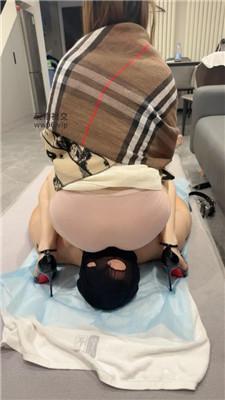 萝莉糖糖双S-舔小白鞋高跟/赏赐圣水/吃厕纸双视角版JS241204-34