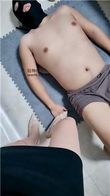 小羊咩咩白袜脚踩虐踢裆 JS241204-36