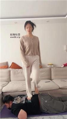 埋汰玉足踢踹踩虐/恋足舔 JS241205-7