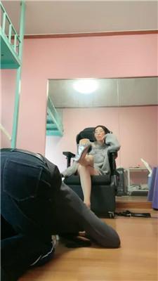 总攻大人毛拖鞋踩踏/嘴叼鞋/舔脏鞋底/鞭打 bf47787