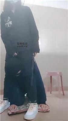 奇了怪了脏鞋白袜气味辱/踢踹踩 bf47805