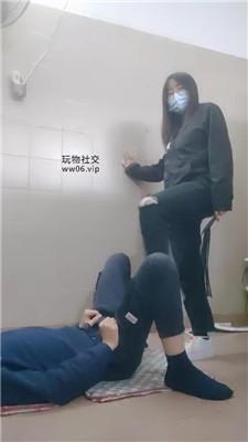 奇了怪了脏鞋白袜气味辱/踢踹踩 bf47805