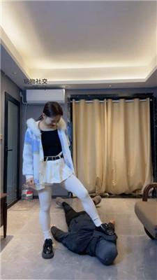 猴歌皮鞋白袜跳踩/坐脸窒息 bf47799