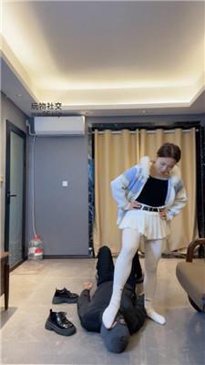 猴歌皮鞋白袜跳踩/坐脸窒息 bf47799