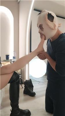 嘉昕体罚老狗-舔脏鞋底/抽耳光/嘴叼袜/喝洗脚水 JS241203-19