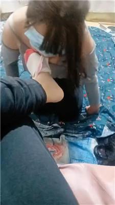 伪娘和人妻变装奴跪舔棉袜裸足 JS241204-8