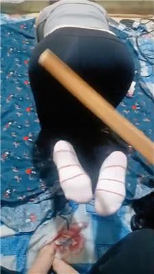 伪娘和人妻变装奴跪舔棉袜裸足 JS241204-8