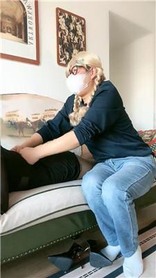 泽莉金发bt怪下跪伺候上 JS241204-3