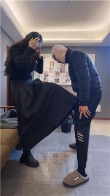 猴歌羞涩素人小姐姐-踩踏耳光踢裆 bf47764