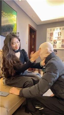 猴歌羞涩素人小姐姐-踩踏耳光踢裆 bf47764