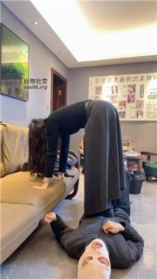 猴歌羞涩素人小姐姐-踩踏耳光踢裆 bf47764