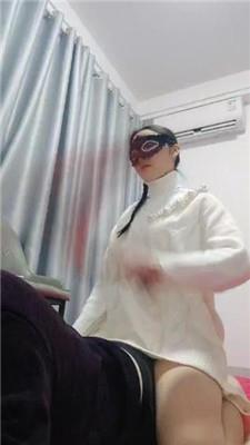 姗姗高跟肉丝踩虐/戒尺鞭子虐打 JS241204-15