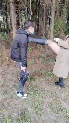 红颜户外-脏长靴S-逮住跟踪狂虐废 bf47757