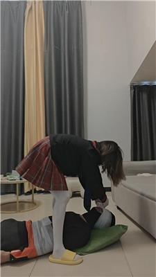 陶拉大人捆绑白丝脚踩虐窒息 JS241212-3