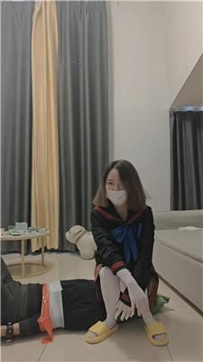 陶拉大人捆绑白丝脚踩虐窒息 JS241212-3