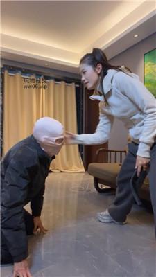 伊未老爹鞋白袜踢裆踩踏/白袜脚捂脸 bf48105